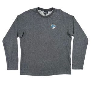 Patagonia Shirt Sweatshirt Mens Medium Gray Crew Neck Conquerors of The Useless